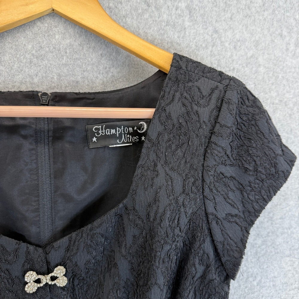 Hampton Nites Vintage 90s Black Lace Silver Brocade Rhinestone Cap Sleeve Blouse - Picture 6 of 14